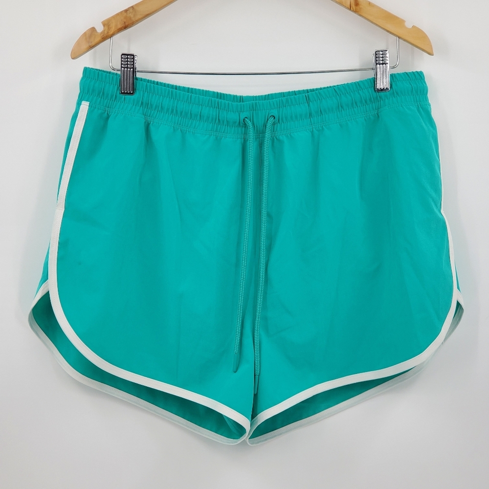 ◇◇ MTA Sport Green and White Lined Running Shorts Size Large